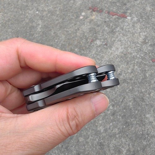 Magnetic Fidget Coin – Metal Spinner & Slider for Stress Relief 4 Magnetic Fidget Coin – Metal Spinner & Slider for Stress Relief - Image 4